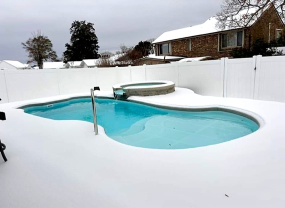 Costa-Beach-with-Cumba-Spa-1-in-snow-day-time-2024