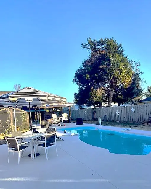 Roatan-Beach-Sky-Blue-2025